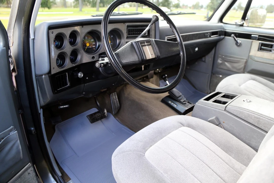 1987 Chevrolet K5 Blazer 2nd Gen - Image 5 of 8