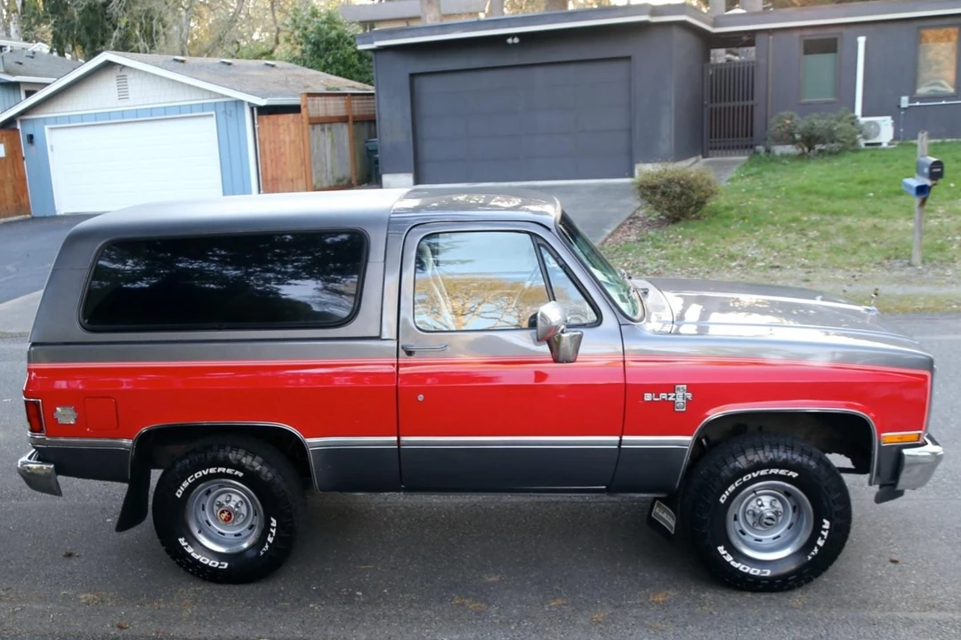 1987 Chevrolet K5 Blazer 2nd Gen - Image 3 of 8