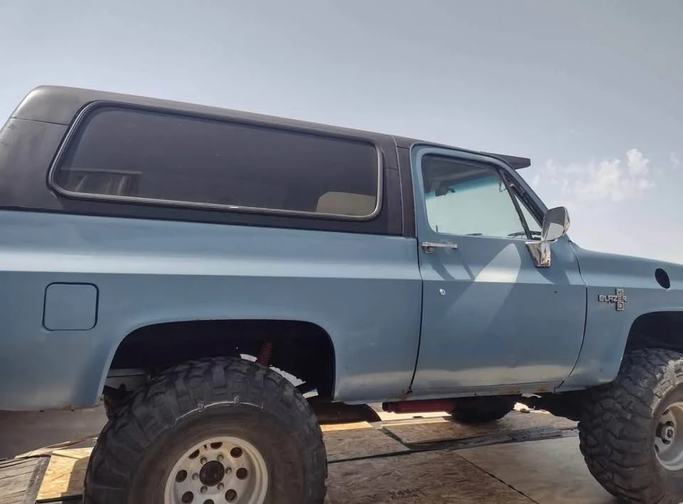1987 Chevrolet K5 Blazer 2nd Gen - Image 2 of 10