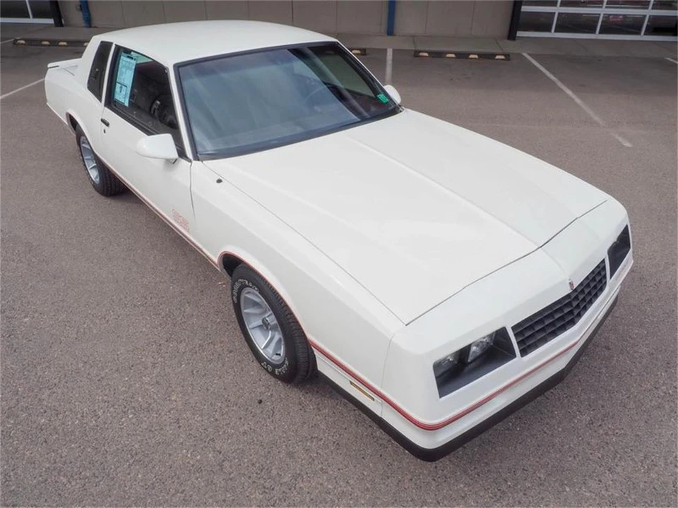 1987 Chevrolet Monte Carlo 4th Gen - Image 11 of 31