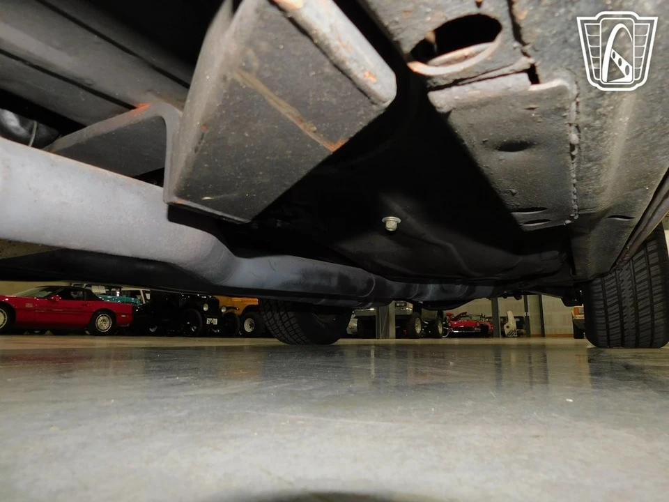1987 Chevrolet Monte Carlo 4th Gen - Image 11 of 12