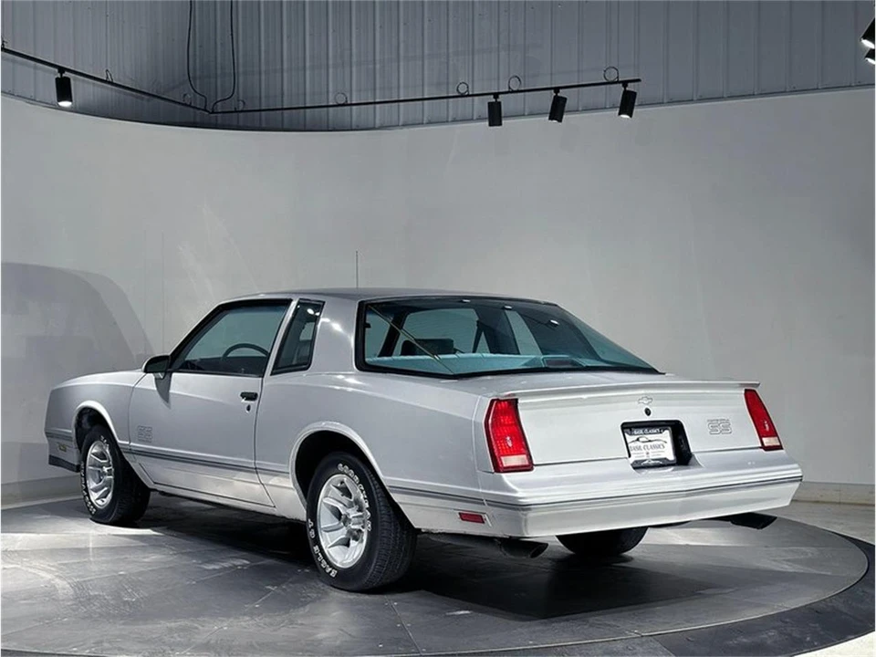 1987 Chevrolet Monte Carlo 4th Gen - Image 10 of 31
