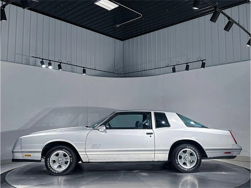1987 Chevrolet Monte Carlo 4th Gen - Image 11 of 31