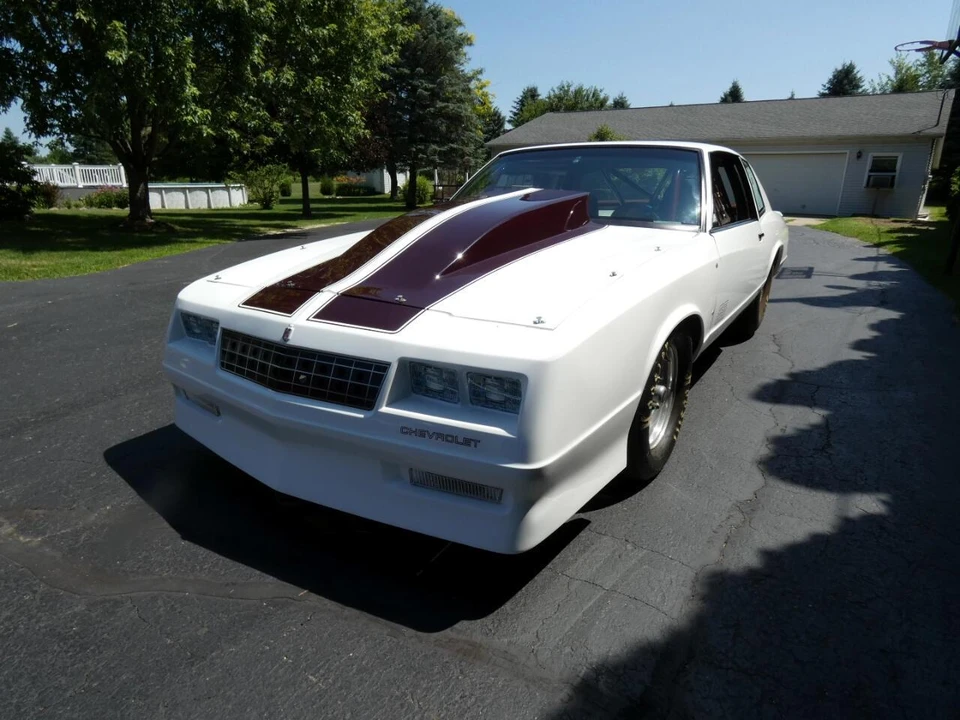 1987 Chevrolet Monte Carlo 4th Gen - Image 2 of 31