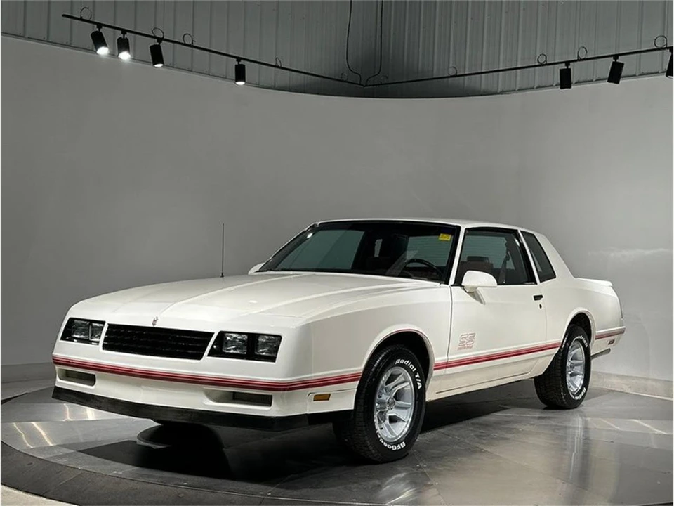 1987 Chevrolet Monte Carlo 4th Gen - Image 2 of 31
