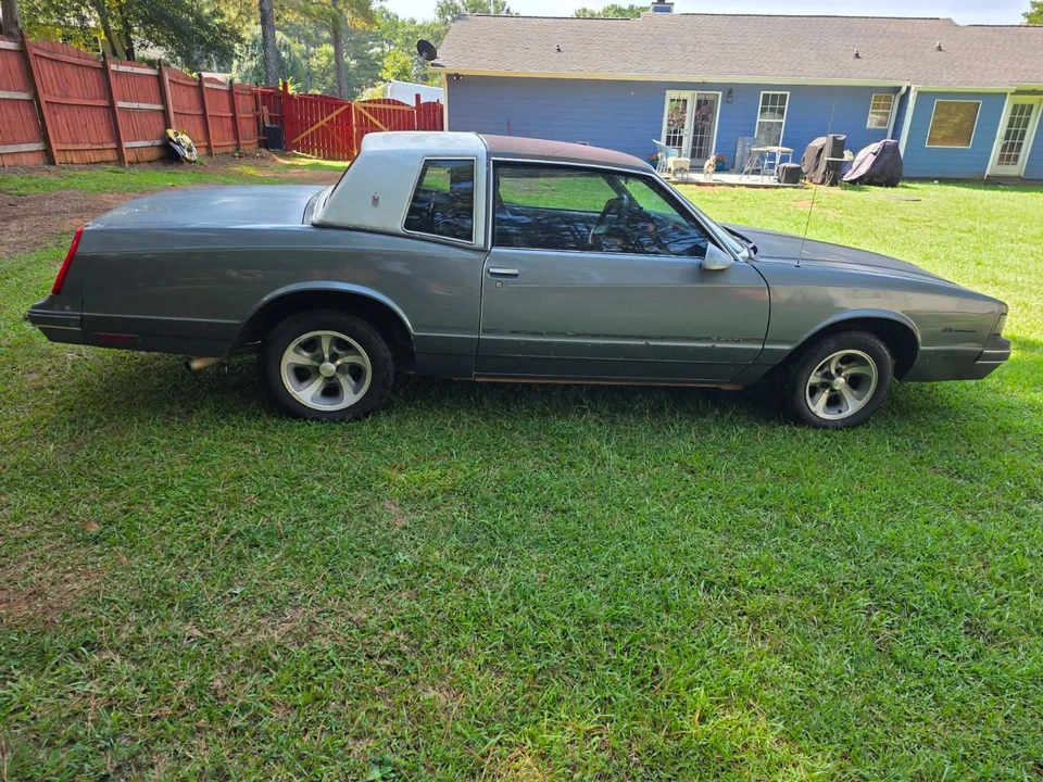 1987 Chevrolet Monte Carlo 4th Gen - Image 4 of 19