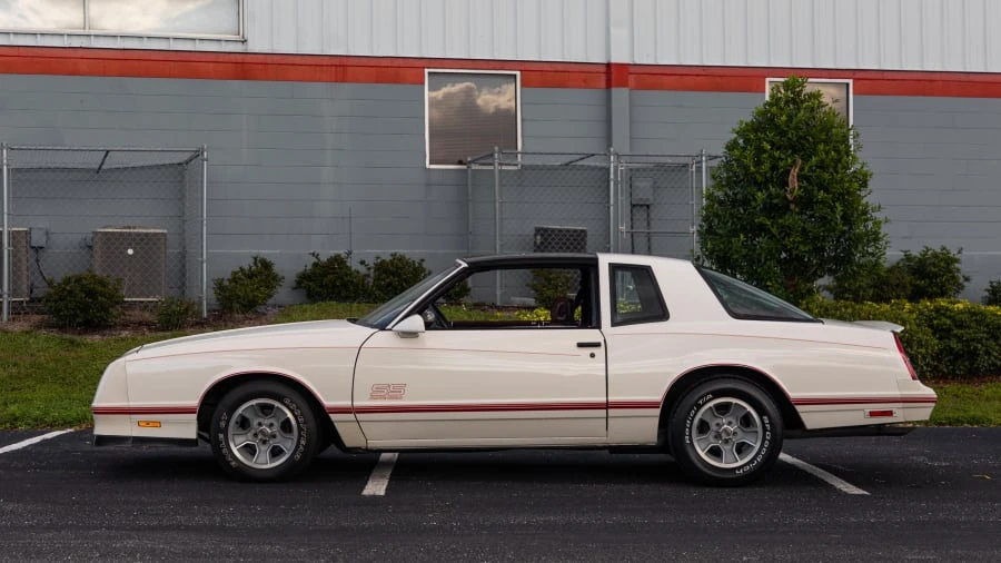 1987 Chevrolet Monte Carlo 4th Gen - Image 2 of 13