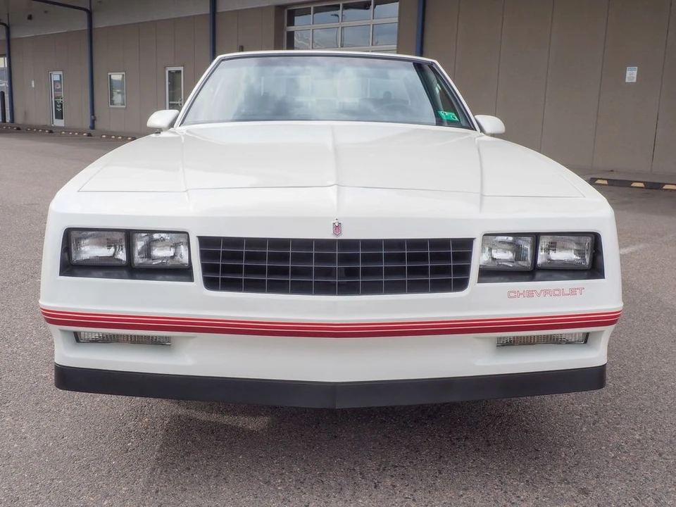 1987 Chevrolet - Image 18 of 31