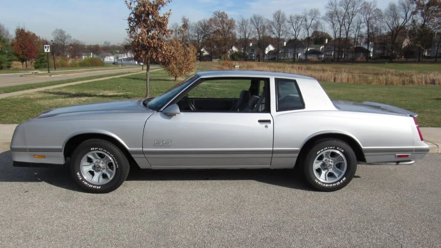 1987 Chevrolet Monte Carlo 4th Gen - Image 2 of 6