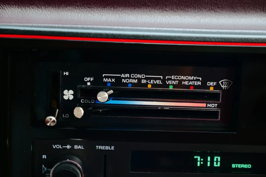 1987 Chevrolet Monte Carlo 4th Gen - Image 18 of 28