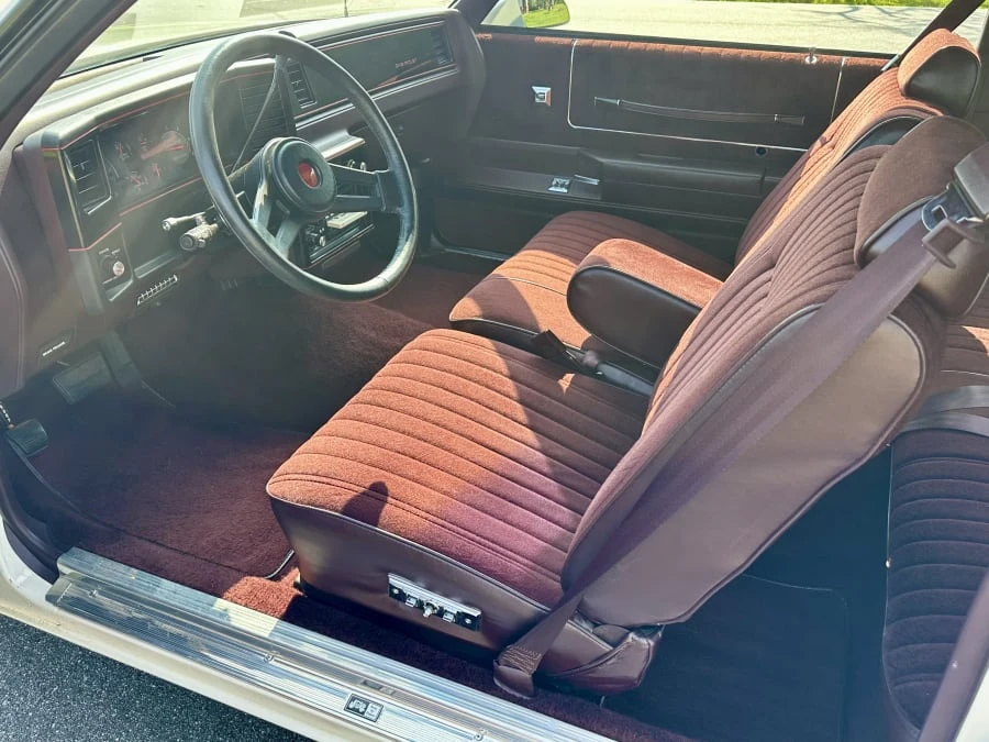 1987 Chevrolet Monte Carlo 4th Gen - Image 11 of 16