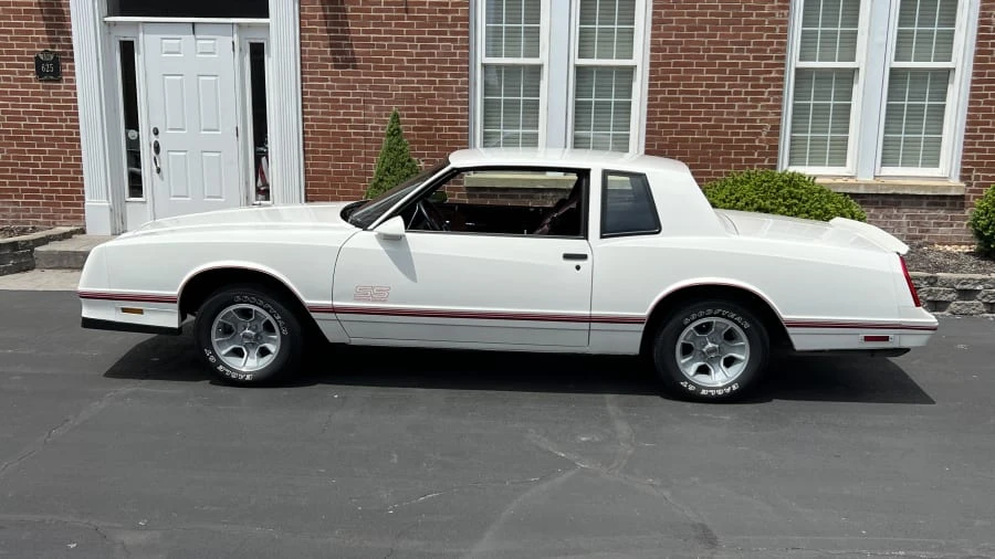 1987 Chevrolet Monte Carlo 4th Gen - Image 2 of 10