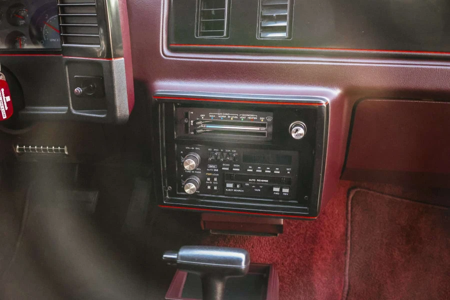 1987 Chevrolet Monte Carlo 4th Gen - Image 27 of 31