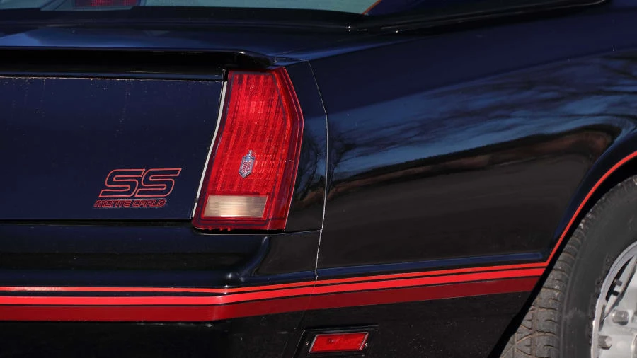 1987 Chevrolet Monte Carlo 4th Gen - Image 9 of 12