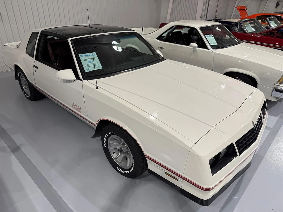 1987 Chevrolet Monte Carlo 4th Gen - Image 9 of 31