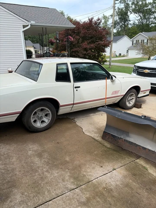 1987 Chevrolet Monte Carlo 4th Gen - Image 2 of 8