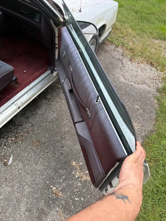 1987 Chevrolet Monte Carlo 4th Gen - Image 9 of 12