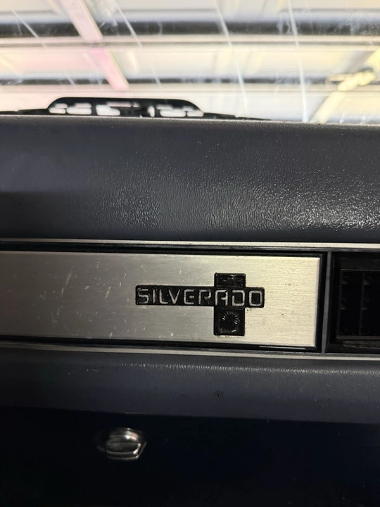 1987 Chevrolet - Image 12 of 21