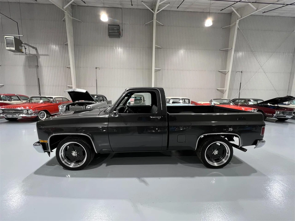 1987 Chevrolet C/K 3rd Gen - Image 2 of 31