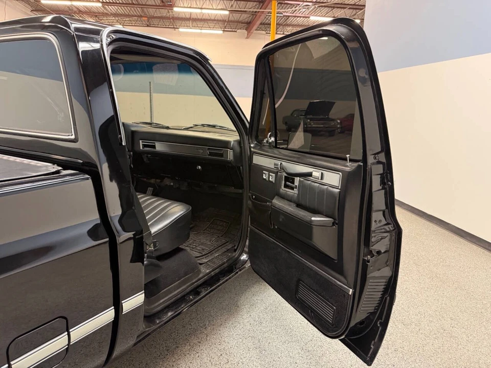1987 Chevrolet C/K 3rd Gen - Image 28 of 31