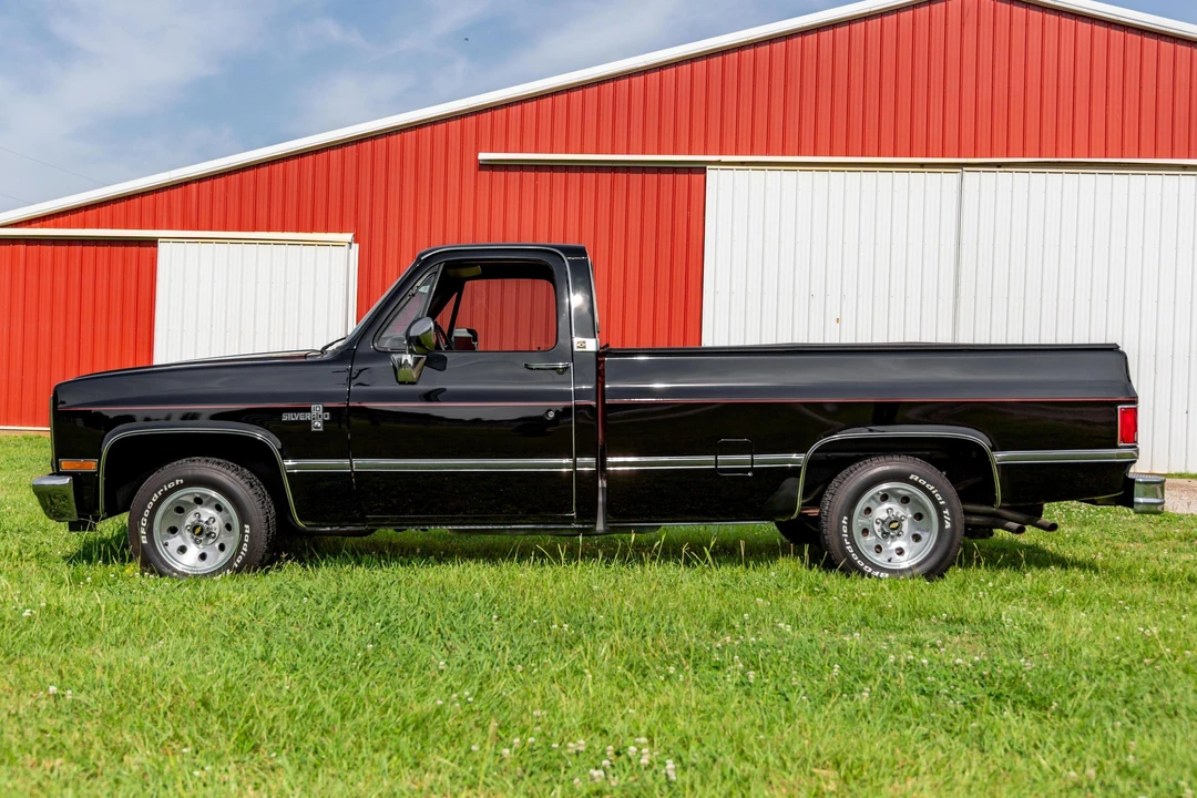 1987 Chevrolet C/K 3rd Gen - Image 3 of 31