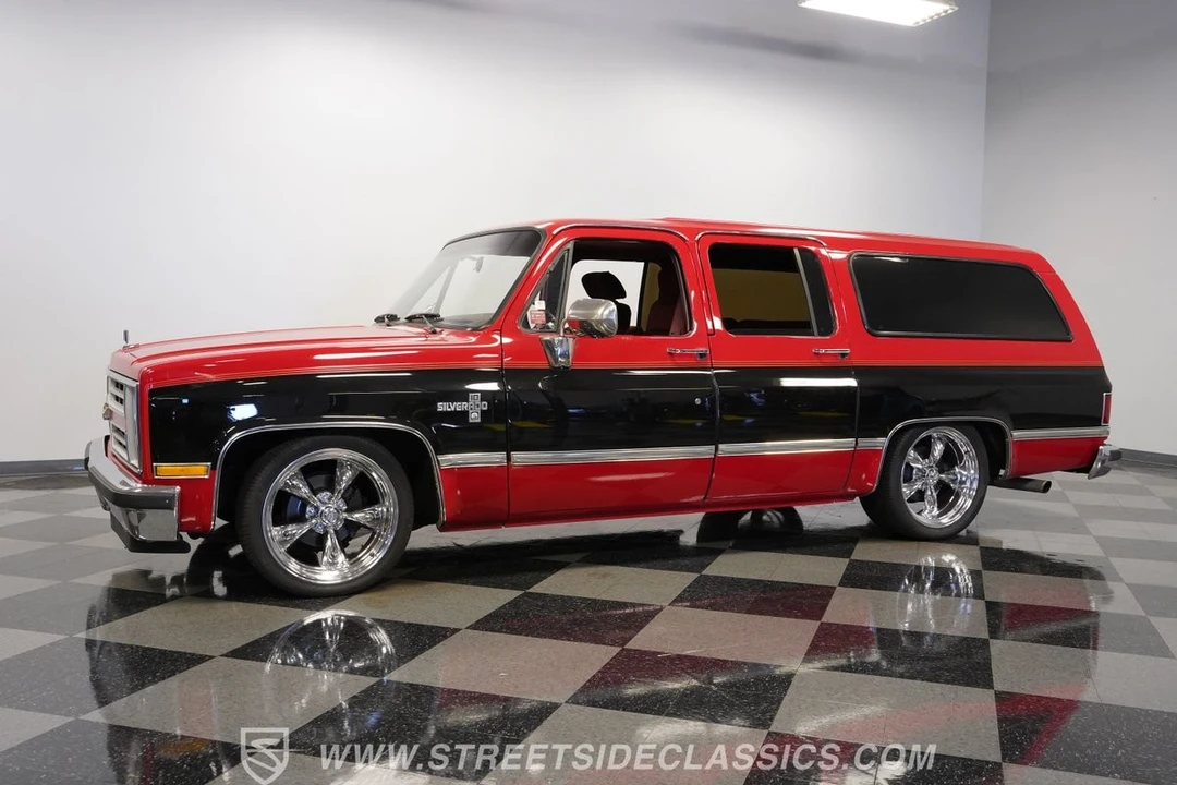 1987 Chevrolet Suburban 7th Gen - Image 7 of 12