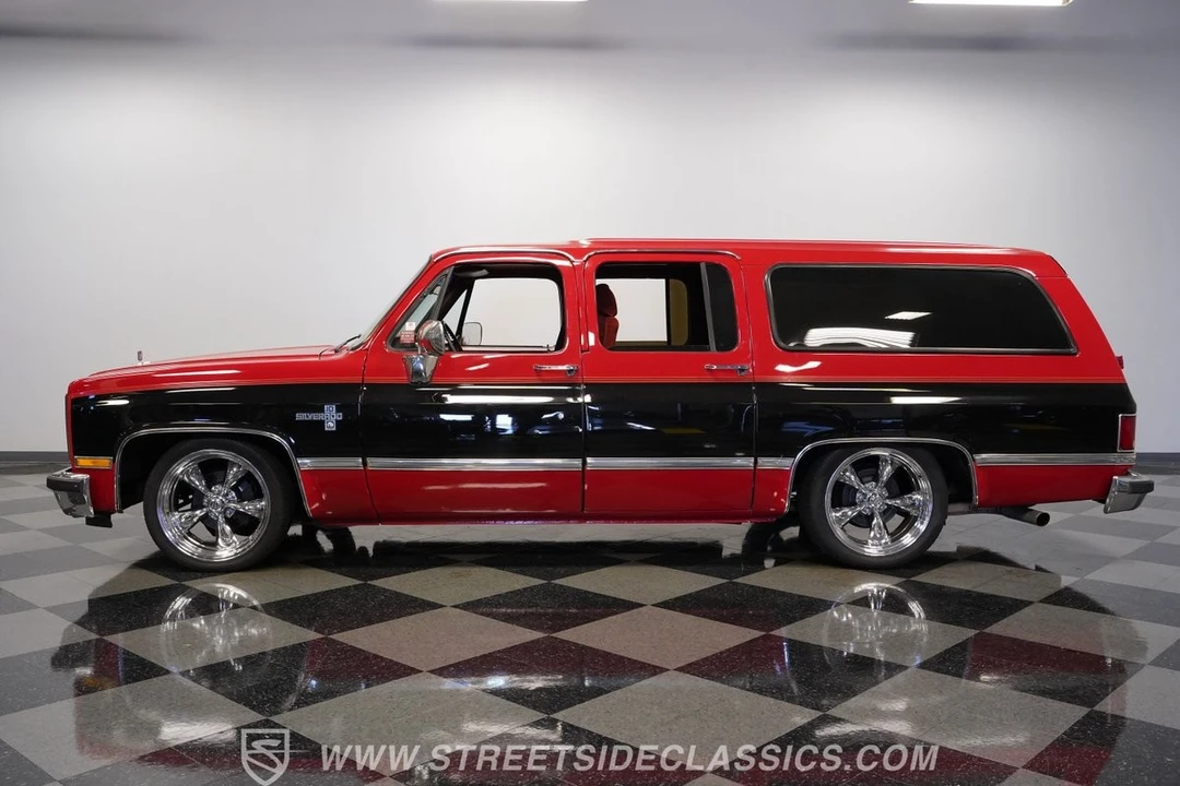1987 Chevrolet Suburban 7th Gen - Image 8 of 12