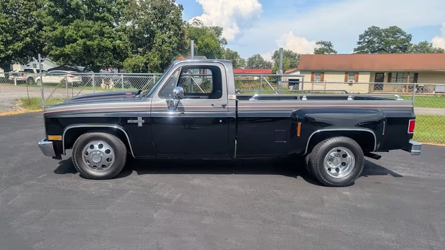 1987 Chevrolet C/K 3rd Gen - Image 2 of 16