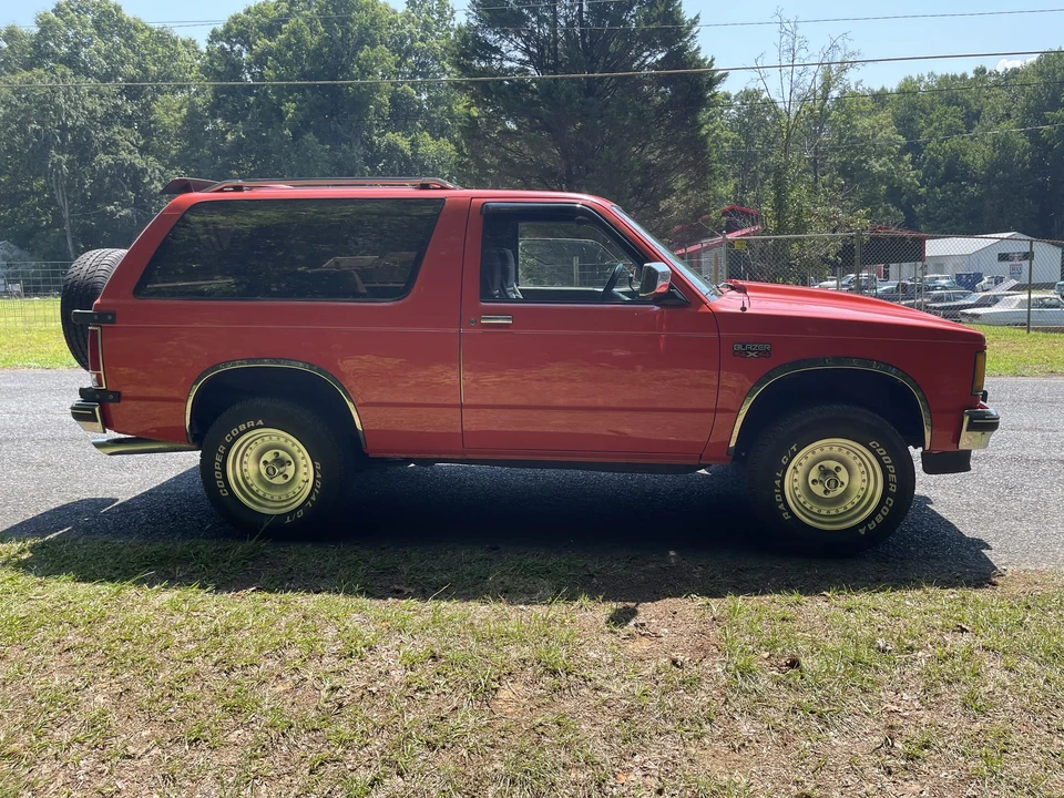 1987 Chevrolet S-10 Blazer 1st Gen - Image 8 of 31