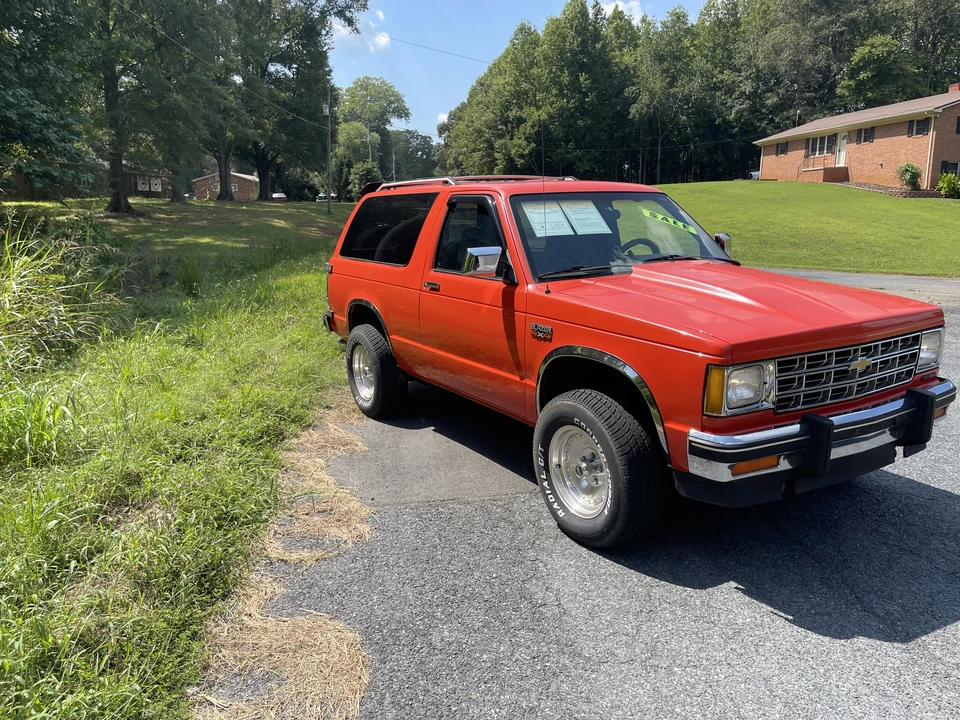 1987 Chevrolet S-10 Blazer 1st Gen - Image 9 of 31