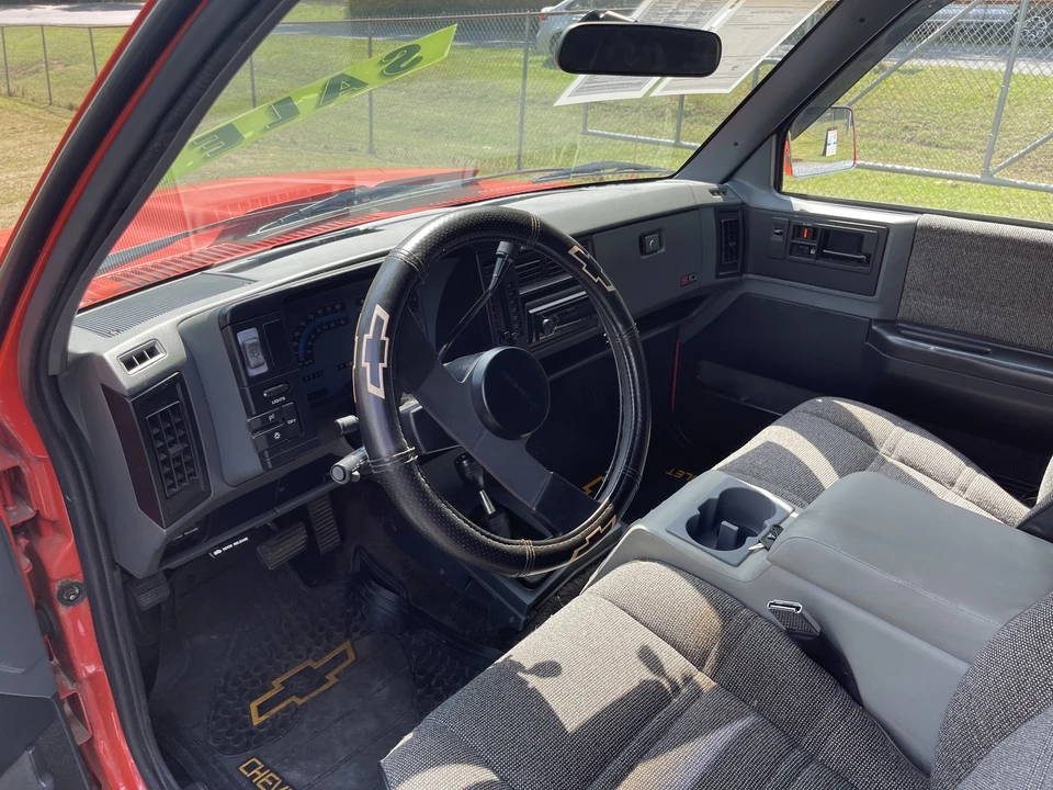 1987 Chevrolet S-10 Blazer 1st Gen - Image 21 of 31