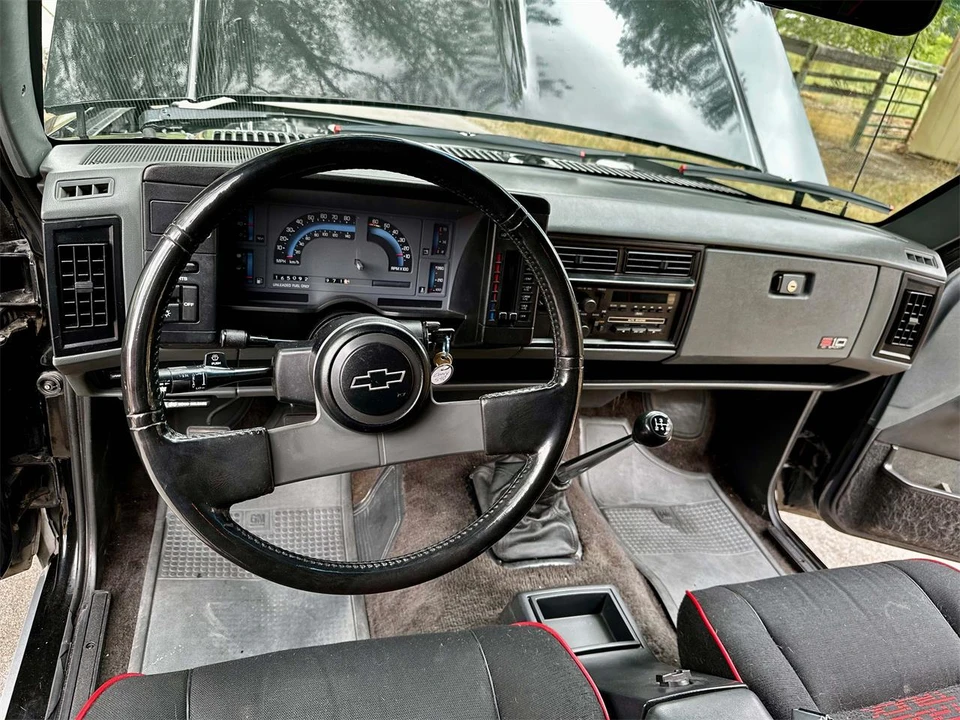 1987 Chevrolet S-10 - Image 15 of 23