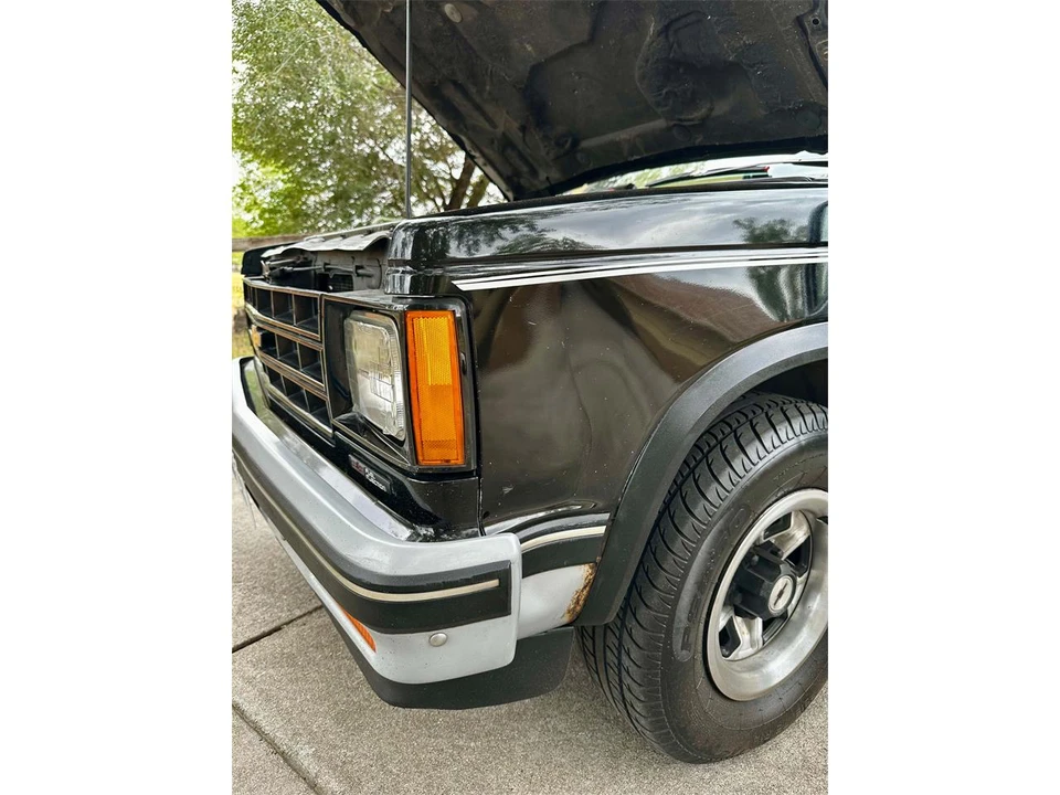 1987 Chevrolet S-10 - Image 22 of 23