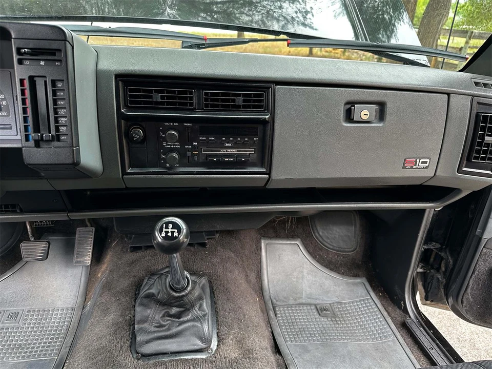 1987 Chevrolet S-10 - Image 18 of 23