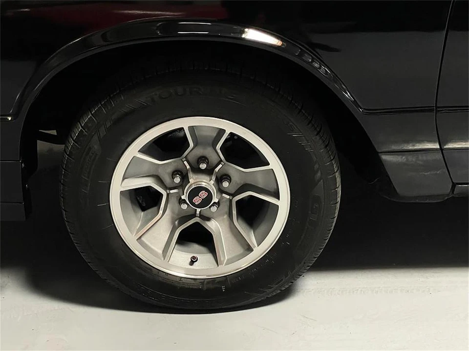1987 Chevrolet SS - Image 23 of 31