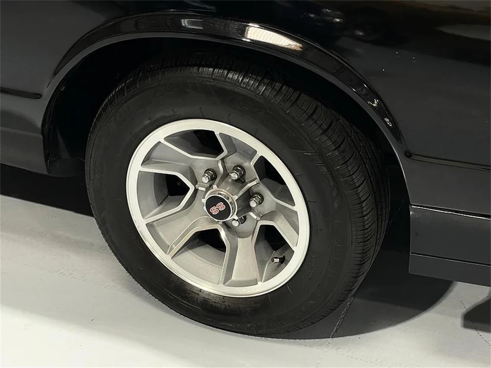 1987 Chevrolet SS - Image 26 of 31