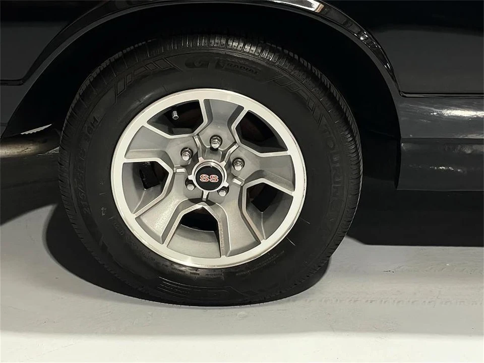 1987 Chevrolet SS - Image 27 of 31