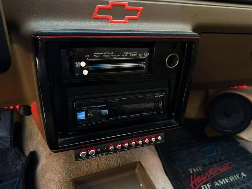 1987 Chevrolet SS - Image 14 of 31