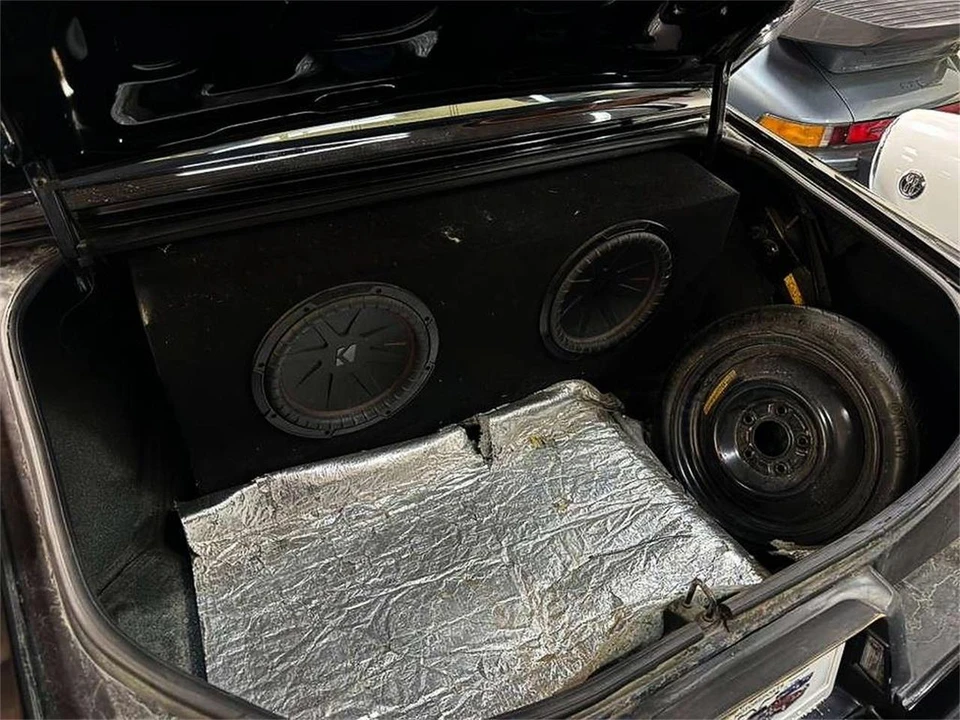 1987 Chevrolet SS - Image 30 of 31