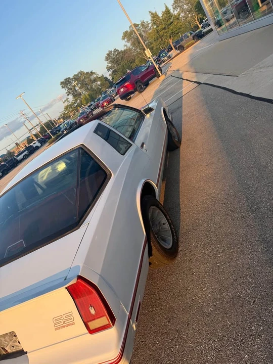 1987 Chevrolet SS - Image 7 of 11