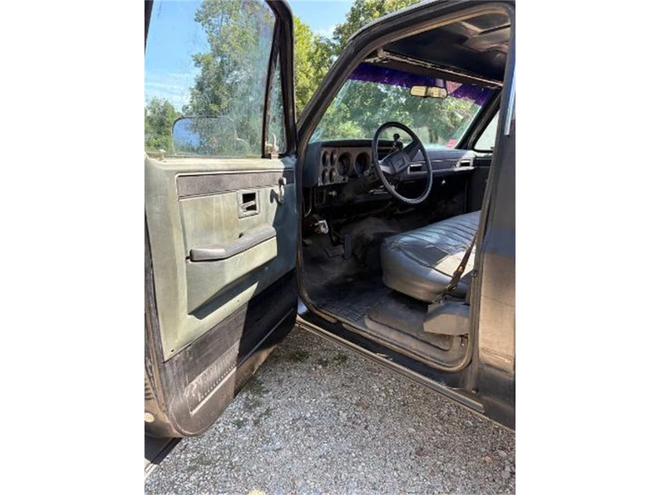 1987 Chevrolet C/K 3rd Gen - Image 2 of 9
