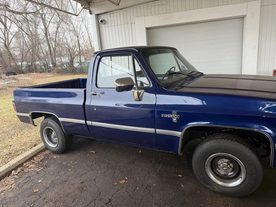 1987 Chevrolet Silverado - Image 11 of 12