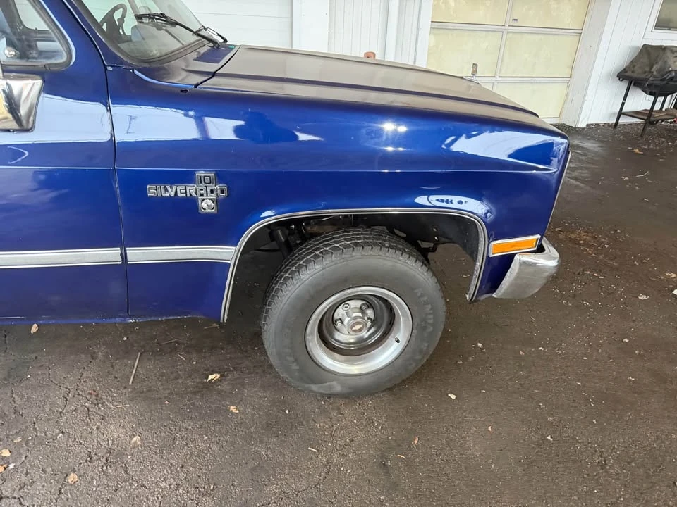 1987 Chevrolet Silverado - Image 10 of 12