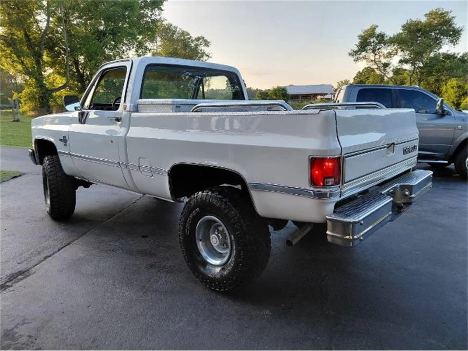 1987 Chevrolet Silverado - Image 5 of 20