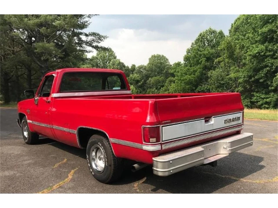 1987 Chevrolet Silverado - Image 5 of 17