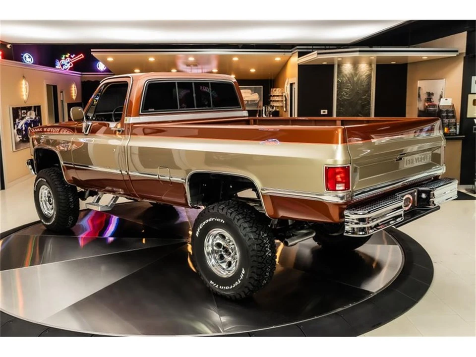 1987 Chevrolet Silverado - Image 15 of 31