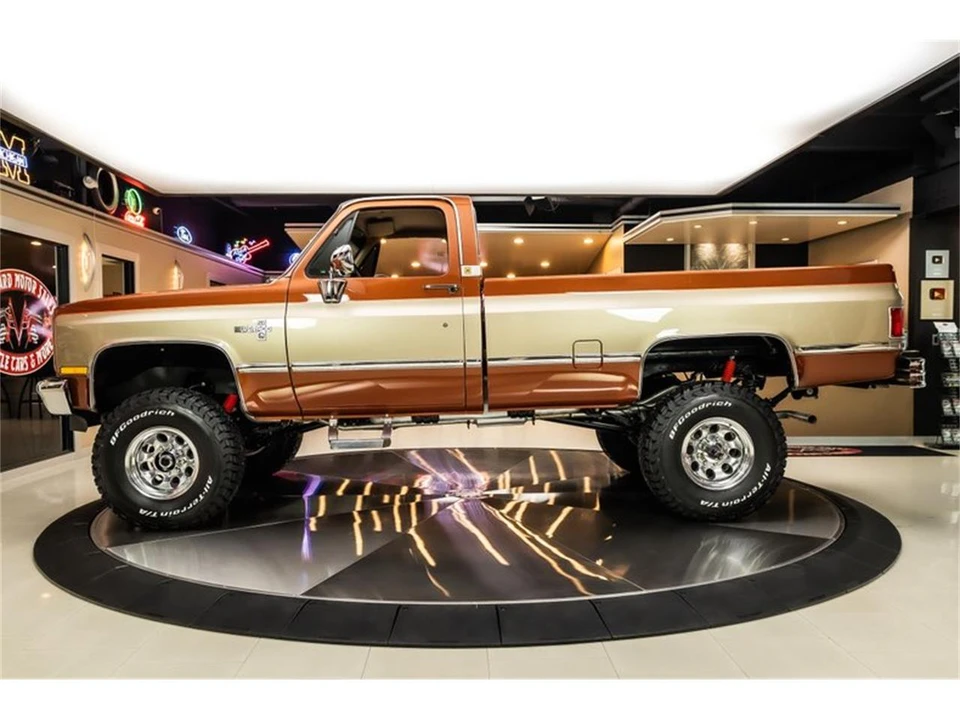 1987 Chevrolet Silverado - Image 16 of 31