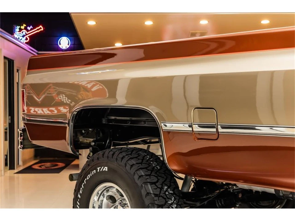 1987 Chevrolet Silverado - Image 21 of 31