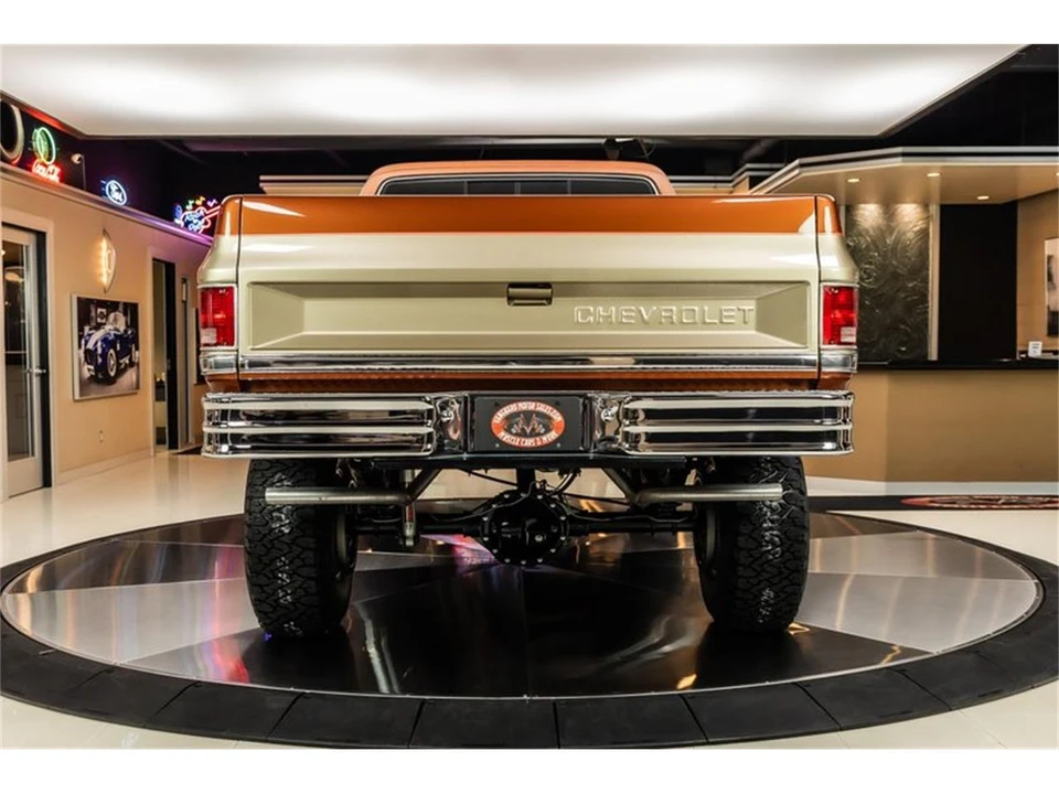 1987 Chevrolet Silverado - Image 12 of 31
