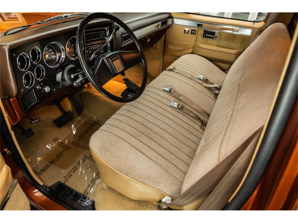 1987 Chevrolet Silverado - Image 3 of 31